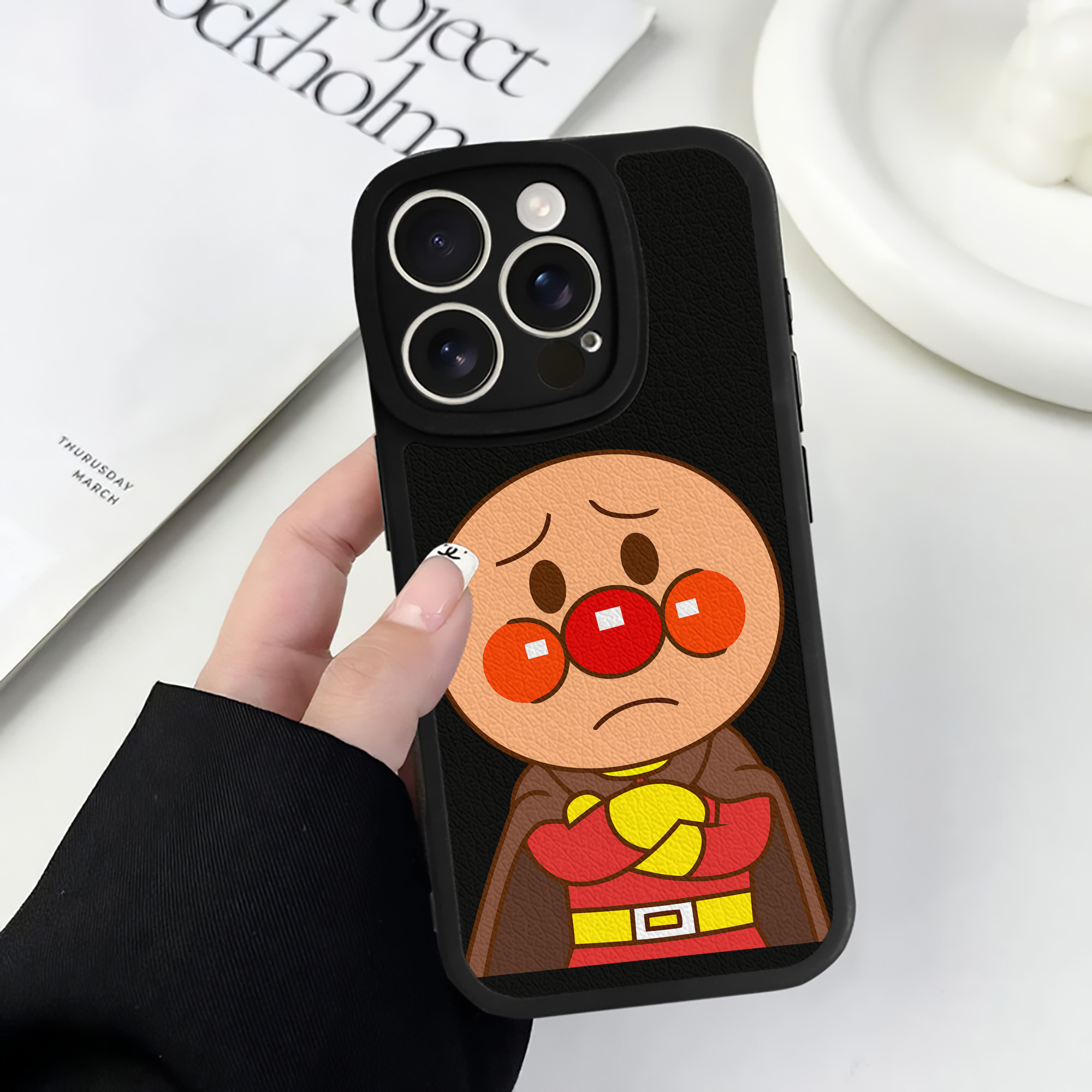 （画像用） アンパンマン Anpanman 【iPhone 16シリーズ対応】シリコンスマホケース（レザー調） 材質：シリコン